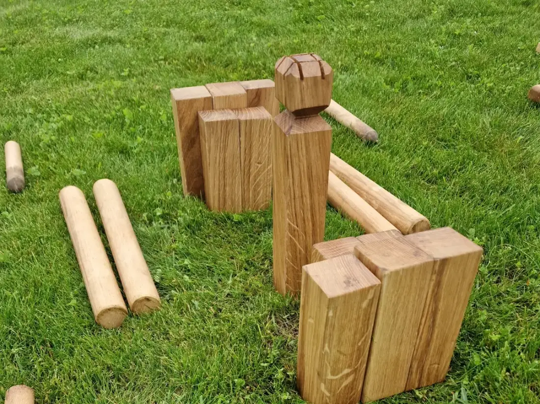 Vikingų žaidimas KUBB